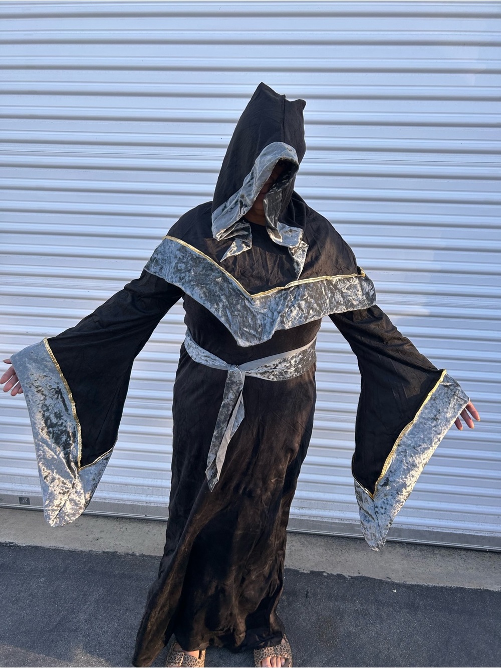 Black Wizard Costume with Silver Trim - Brand Unknown ADULT MEN COSTUME MEDIUM